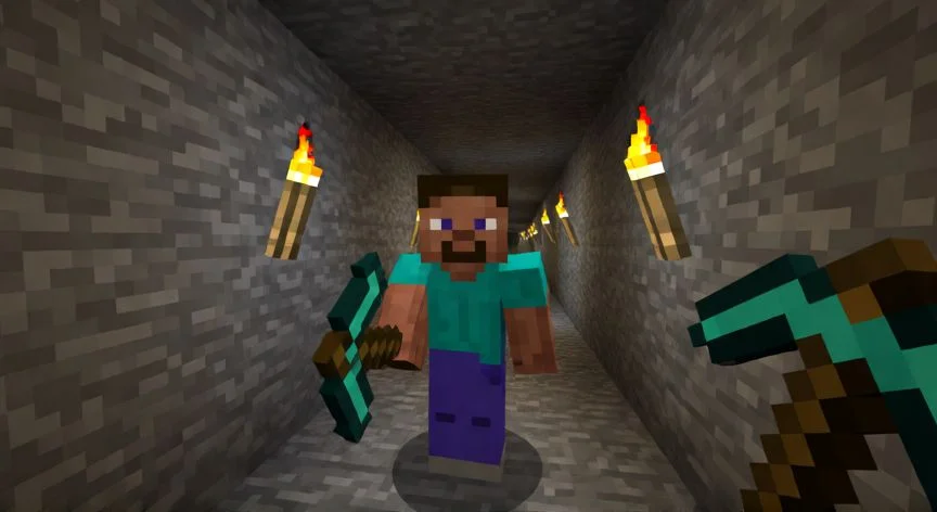 Jugador de Minecraft usando un pico de diamante en una cueva subterránea