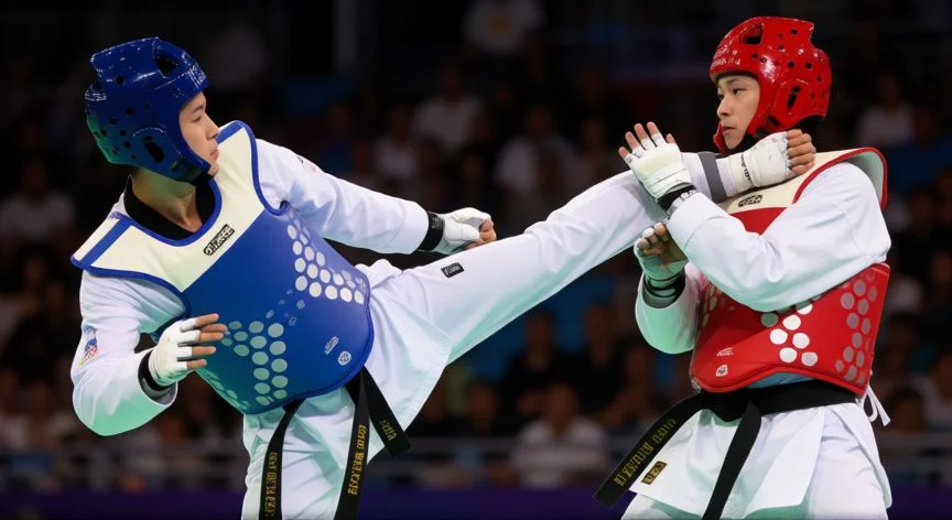 diferencia entre karate y taekwondo, Combate de Taekwondo con protector electrónico y bloqueo con brazos en una competición