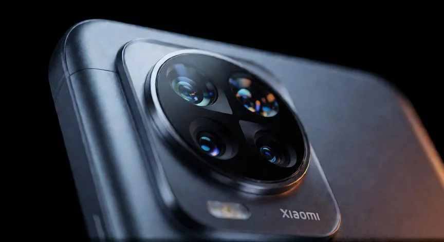diferencia entre xiaomi 17t y 17t pro, Primer plano del módulo de cámara del Xiaomi 17T Pro mostrando sus lentes avanzadas