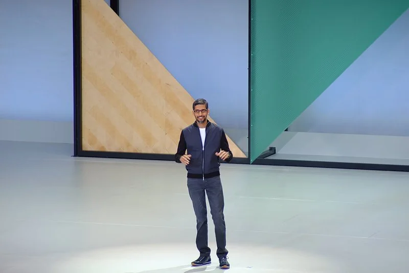porque google quito el modo ia, Sundar Pichai, consejero delegado de Google, en el escenario de la conferencia inaugural de Google I/O