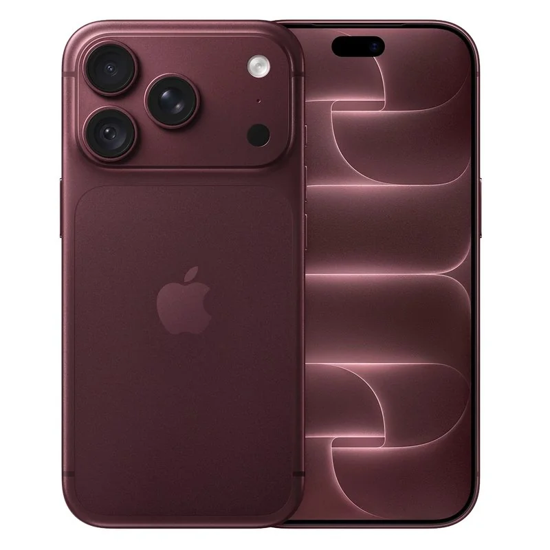 que iphone da santander, Persona sosteniendo un iPhone junto a una tarjeta de crédito de Santander