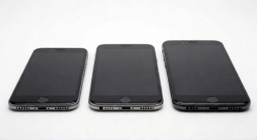 que iphone dura mas la bateria, Comparación de tamaños de diferentes modelos de teléfonos inteligentes