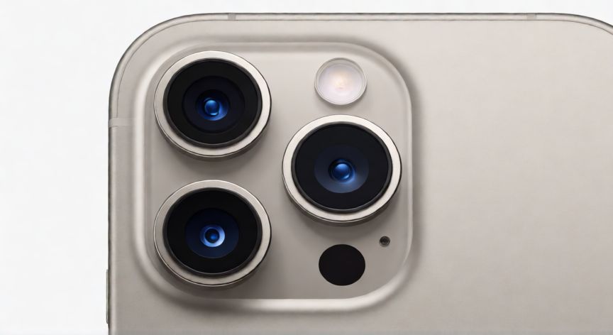 Módulo de cámara del iPhone 15 Pro Max con acabado de titanio