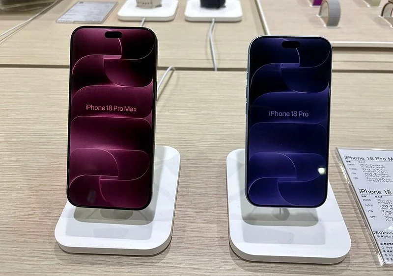 iPhone 18 Pro Max e iPhone 18 Pro expuestos en tienda, modo Cine 4K Dolby Vision 60 fps