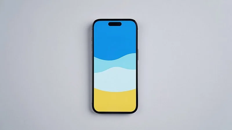 que iphone usa el chip a16, iPhone 14 Pro visto de frente con la Dynamic Island y su fondo de pantalla original