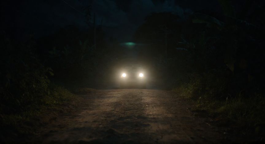 qué ocurrió con las hermanas mirabal, Escena nocturna en la carretera donde murieron las hermanas Mirabal